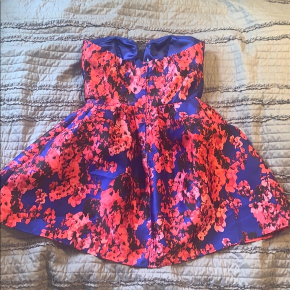 Cobalt blue and floral dress with mesh detailing - Picture 4 of 4